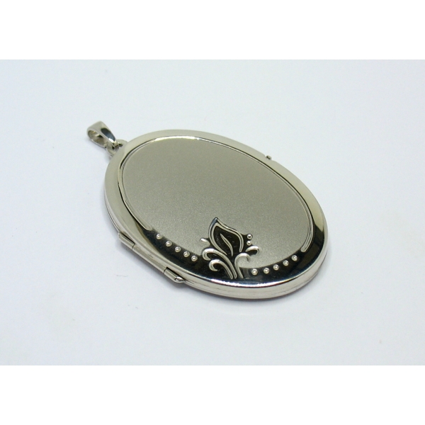 Medailon stříbrný