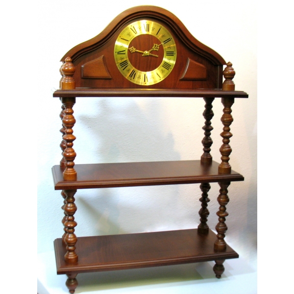 Dřevěné hodiny- police