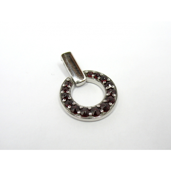 přívěsek s Českými granáty