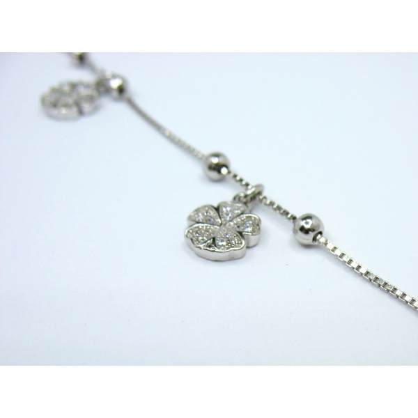 stříbrný náramek se zirkony