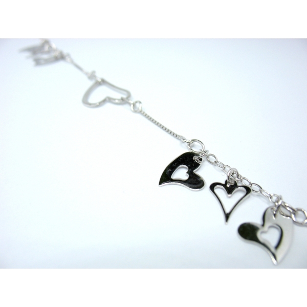 náramek se srdíčky