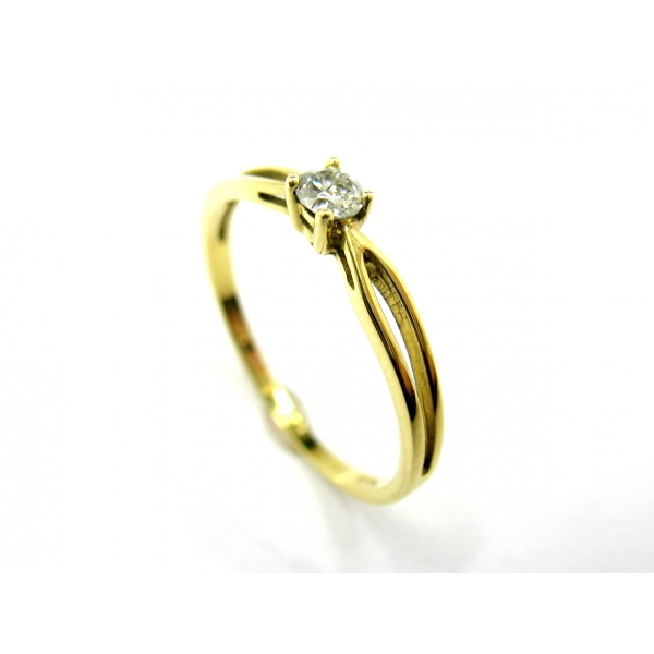 prsten s briliantem 10438