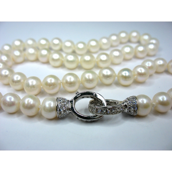 perlový náhrdelník