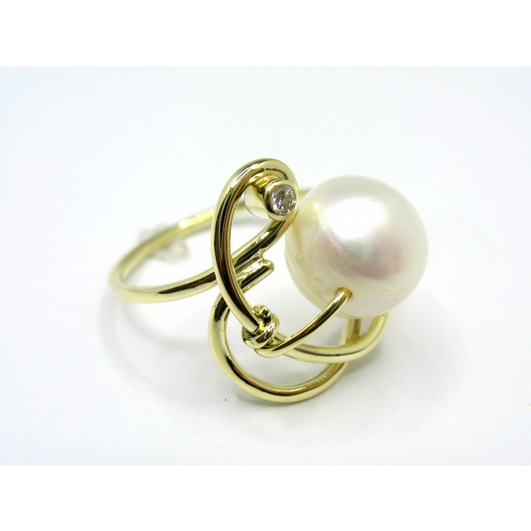 prsten s perlou a briliantem