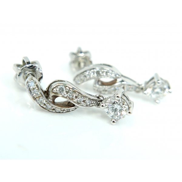 briliantové NÁUŠNICE