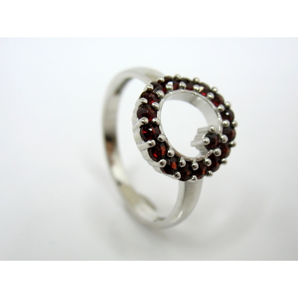 prsten s českými granáty b 40641