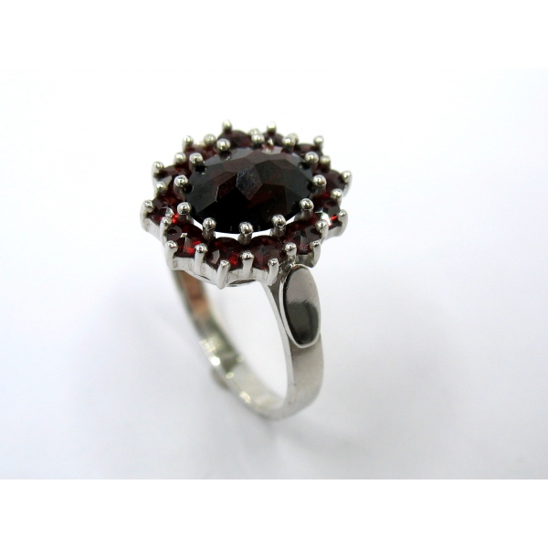 prsten s granáty b-43580