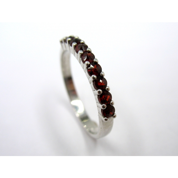 prsten s granáty b-43579