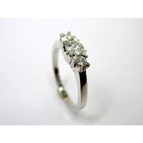 prsten s moissanitem b-44332