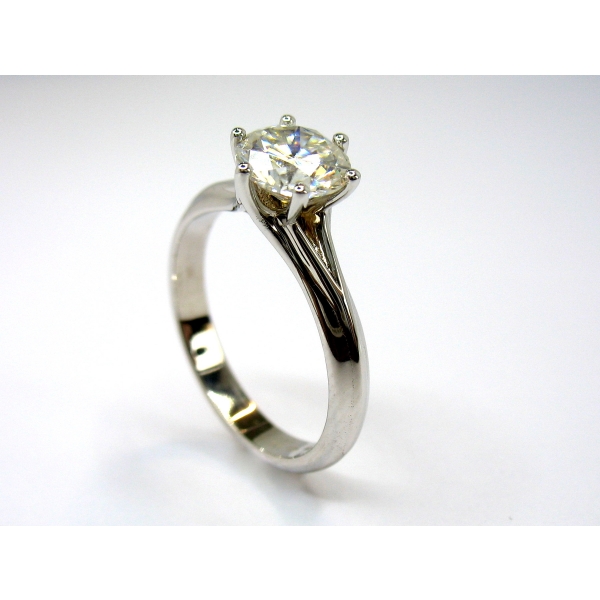 prsten s moissanitem b-44687