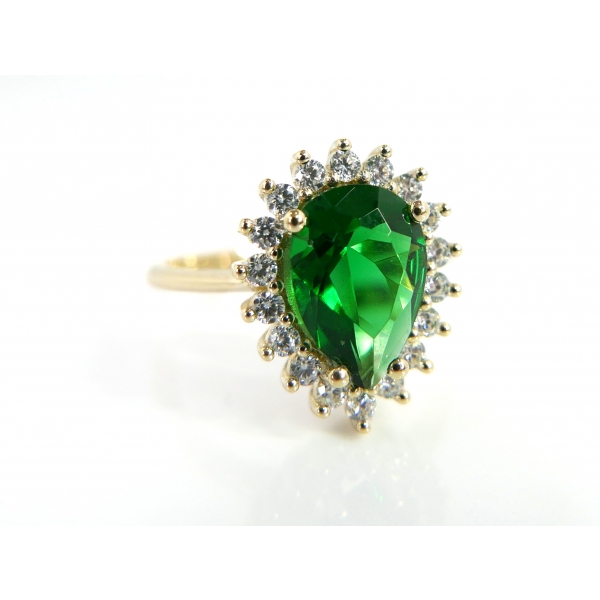 zlatý prsten s kamenem