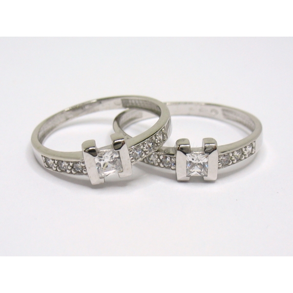 ZÁSNUBNÍ PRSTENY 2 ks