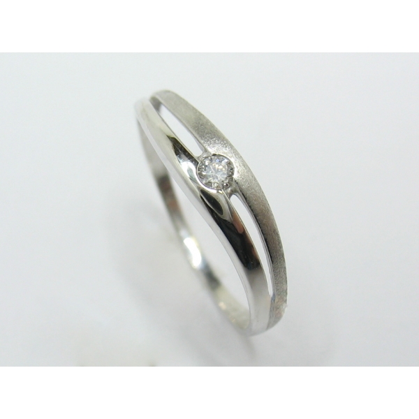 PRSTEN S BRILIANTEM 143